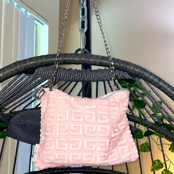 Brand new givenchy - Picture 8 of 12